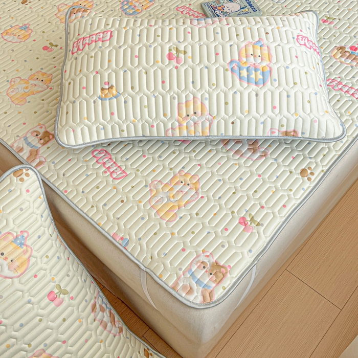 91家纺网 家纺一手货源 找家纺 柒月家居 2026新款小清新乳胶凉席三件套 波点萌宠