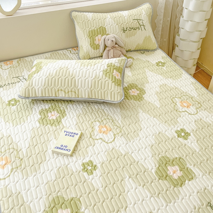 91家纺网 家纺一手货源 找家纺 柒月家居 2026新款小清新乳胶凉席三件套 花季