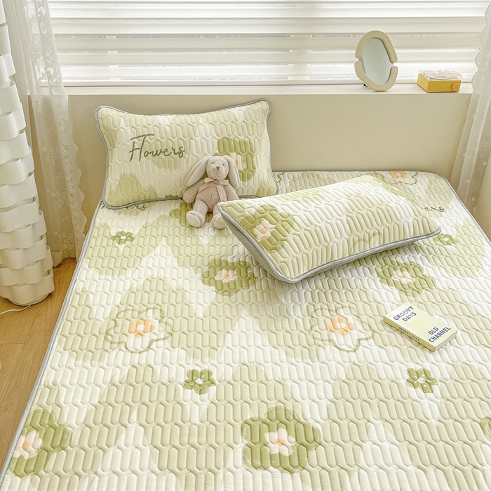 91家纺网 家纺一手货源 找家纺 柒月家居 2026新款小清新乳胶凉席三件套 花季