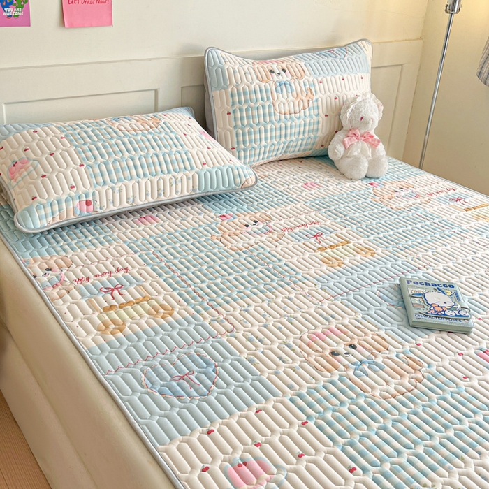 91家纺网 家纺一手货源 找家纺 柒月家居 2026新款小清新乳胶凉席三件套 蓝块汪仔