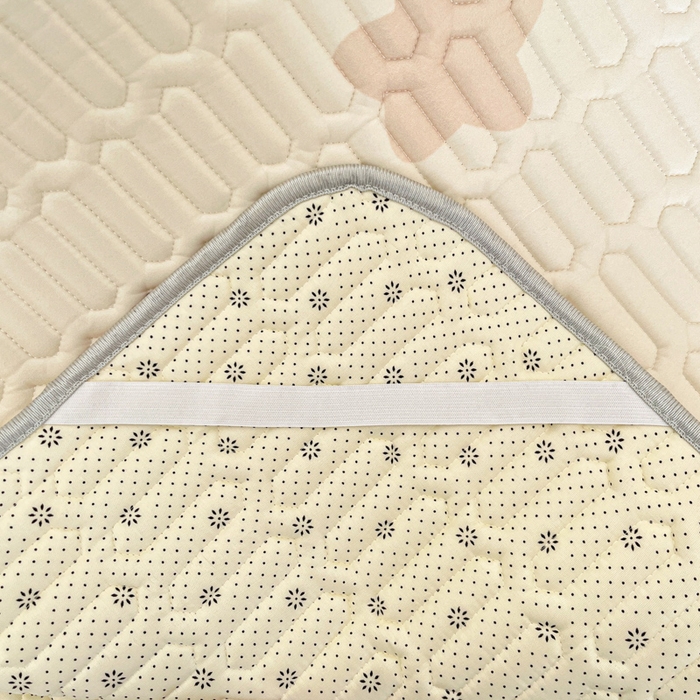 91家纺网 家纺一手货源 找家纺 柒月家居 2026新款小清新乳胶凉席三件套 星帽小熊