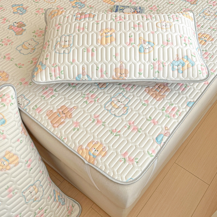 91家纺网 家纺一手货源 找家纺 柒月家居 2026新款小清新乳胶凉席三件套 碎花派对