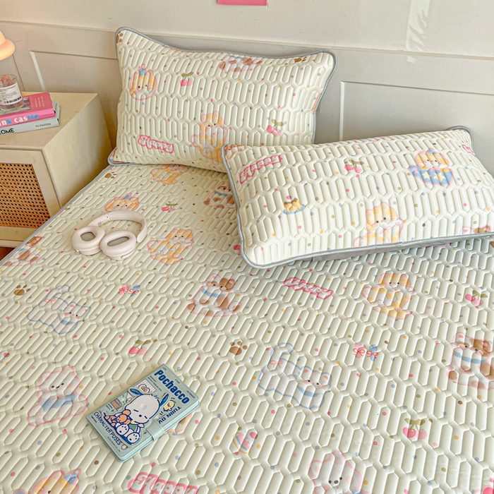 91家纺网 家纺一手货源 找家纺 柒月家居 2026新款小清新乳胶凉席三件套 波点萌宠