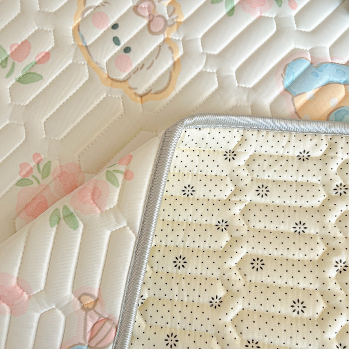 91家纺网 家纺一手货源 找家纺 柒月家居 2026新款小清新乳胶凉席三件套 碎花派对