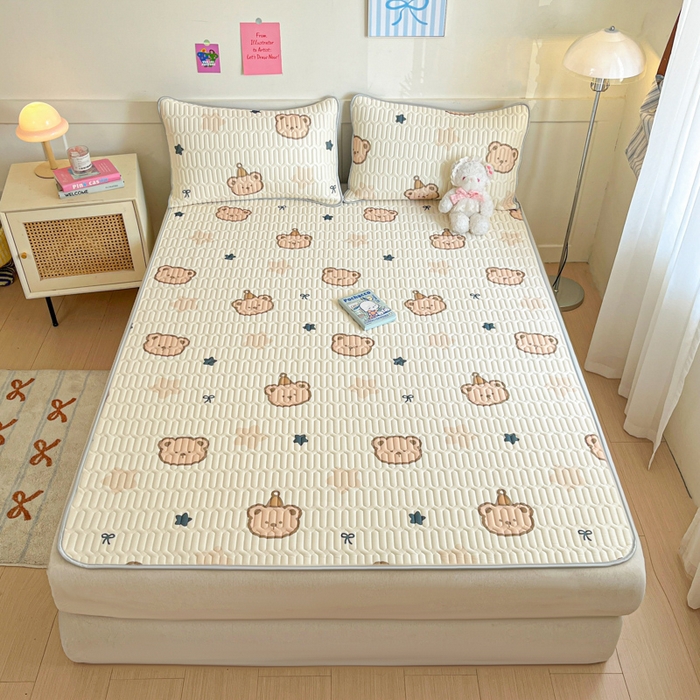 91家纺网 家纺一手货源 找家纺 柒月家居 2026新款小清新乳胶凉席三件套 星帽小熊