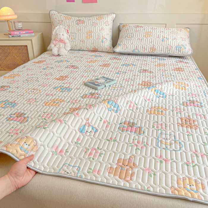 91家纺网 家纺一手货源 找家纺 柒月家居 2026新款小清新乳胶凉席三件套 碎花派对