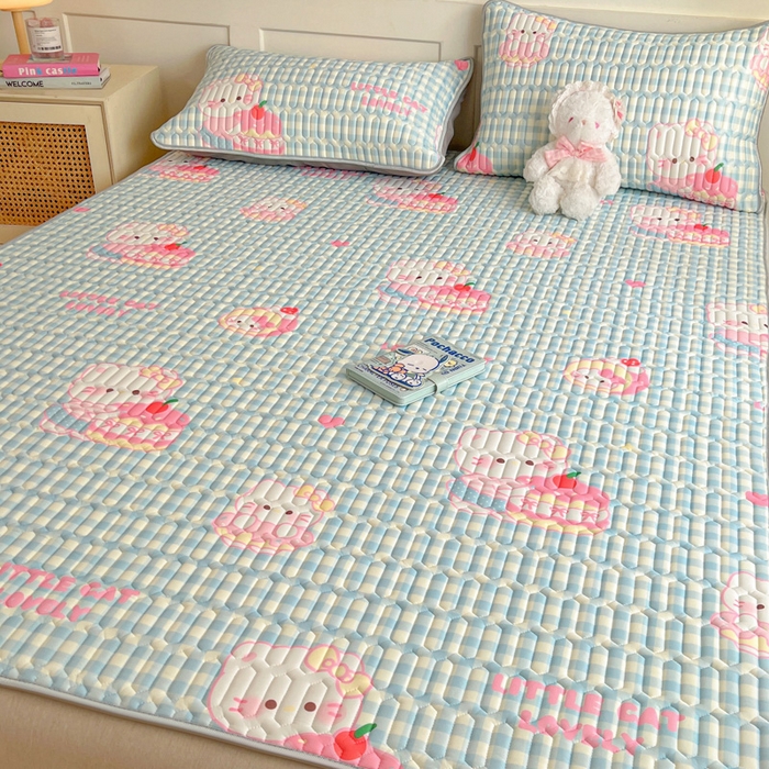 91家纺网 家纺一手货源 找家纺 柒月家居 2026新款小清新乳胶凉席三件套 蓝格甜猫