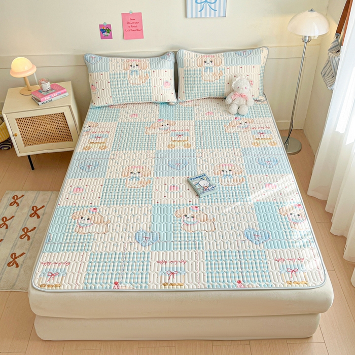 91家纺网 家纺一手货源 找家纺 柒月家居 2026新款小清新乳胶凉席三件套 蓝块汪仔