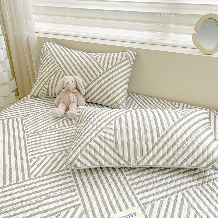 91家纺网 家纺一手货源 找家纺 柒月家居 2026新款小清新乳胶凉席三件套 格调