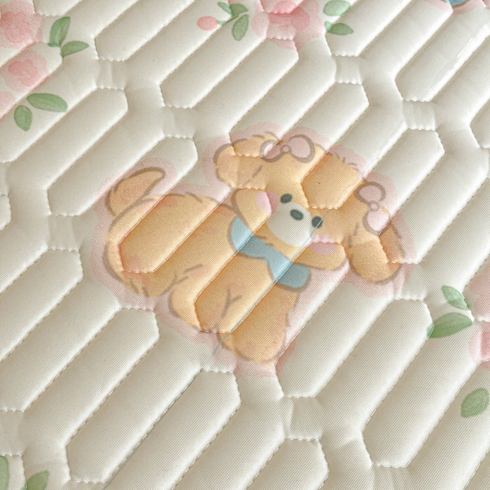 91家纺网 家纺一手货源 找家纺 柒月家居 2026新款小清新乳胶凉席三件套 碎花派对