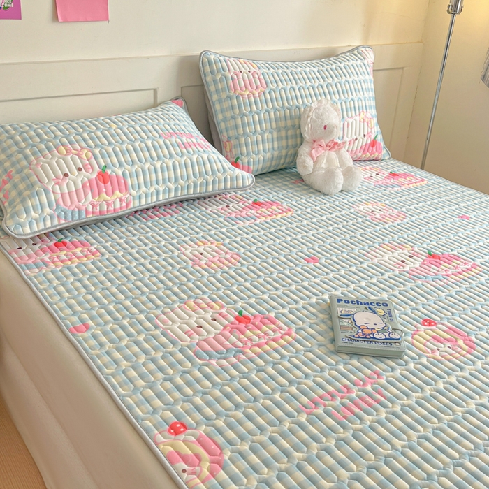 91家纺网 家纺一手货源 找家纺 柒月家居 2026新款小清新乳胶凉席三件套 蓝格甜猫