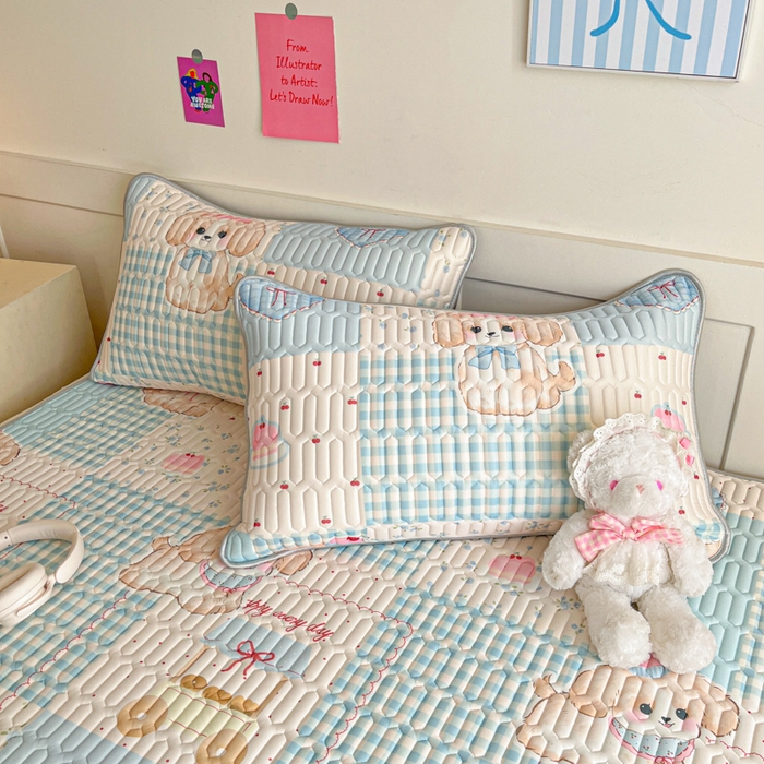 91家纺网 家纺一手货源 找家纺 柒月家居 2026新款小清新乳胶凉席三件套 蓝块汪仔