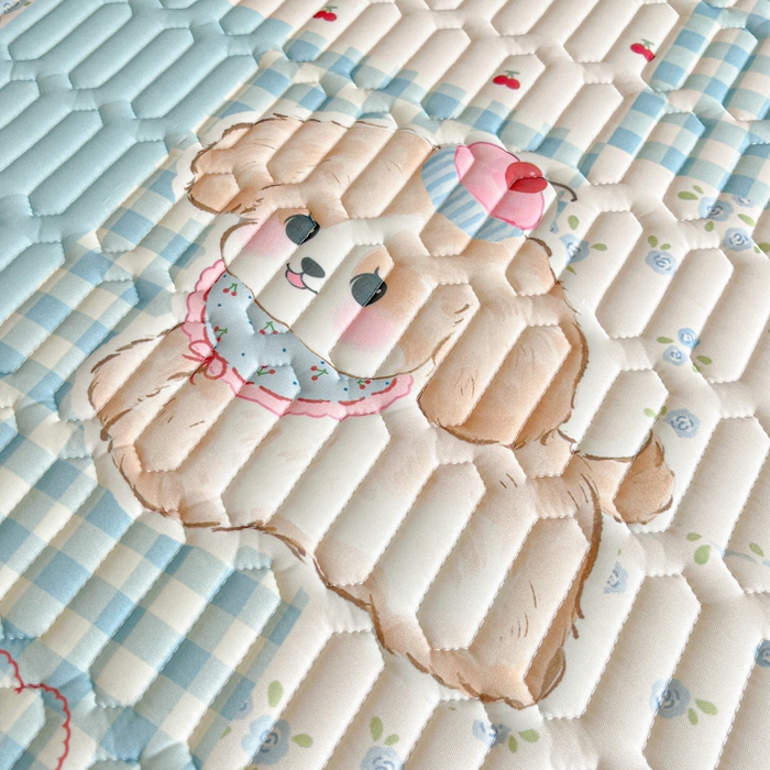 91家纺网 家纺一手货源 找家纺 柒月家居 2026新款小清新乳胶凉席三件套 蓝块汪仔