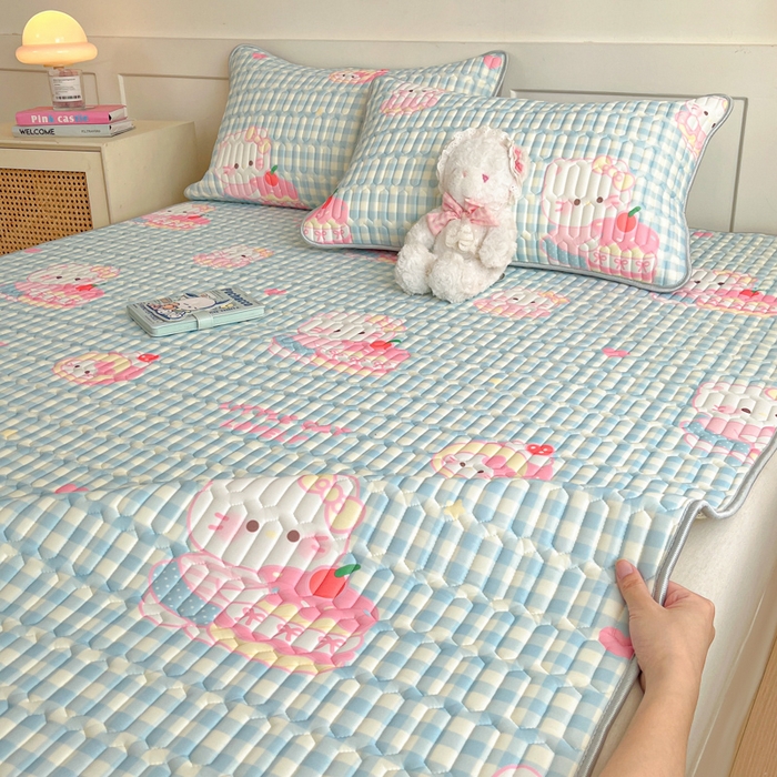 91家纺网 家纺一手货源 找家纺 柒月家居 2026新款小清新乳胶凉席三件套 蓝格甜猫