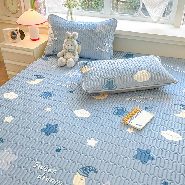 91家纺网 家纺一手货源 找家纺 柒月家居 2026新款小清新乳胶凉席三件套 星星月亮