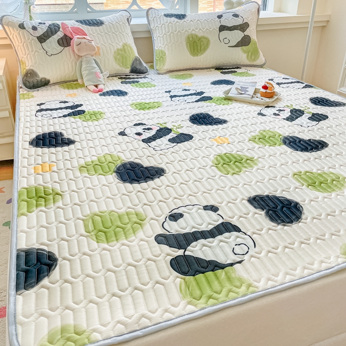 91家纺网 家纺一手货源 找家纺 柒月家居 2026新款小清新乳胶凉席三件套 爱心熊猫