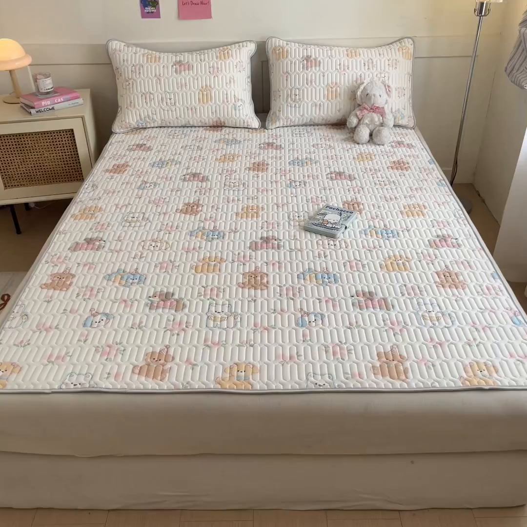 91家纺网 家纺一手货源 找家纺 柒月家居 2026新款小清新乳胶凉席三件套 碎花派对