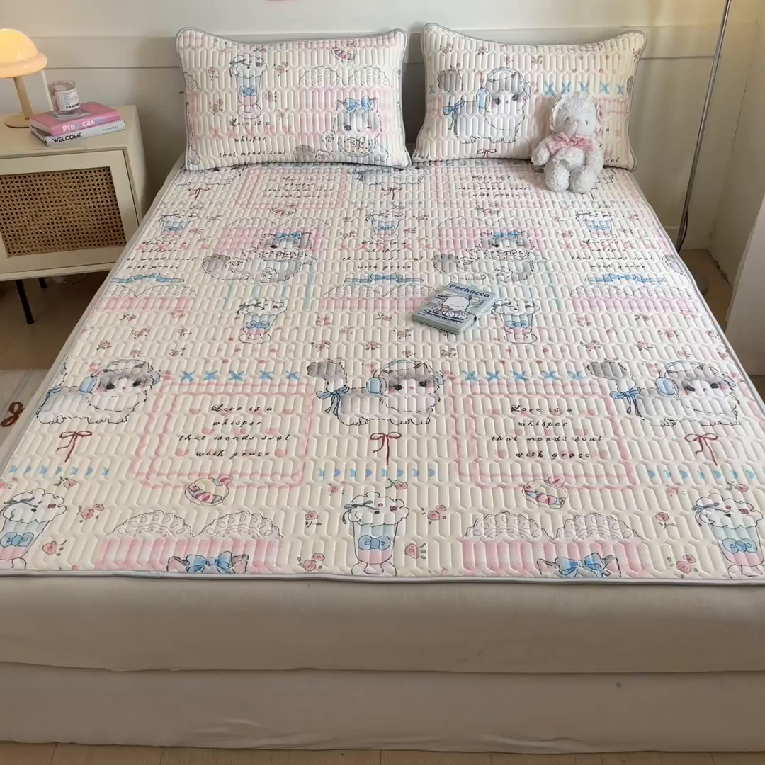 91家纺网 家纺一手货源 找家纺 柒月家居 2026新款小清新乳胶凉席三件套 奶盖猫咪