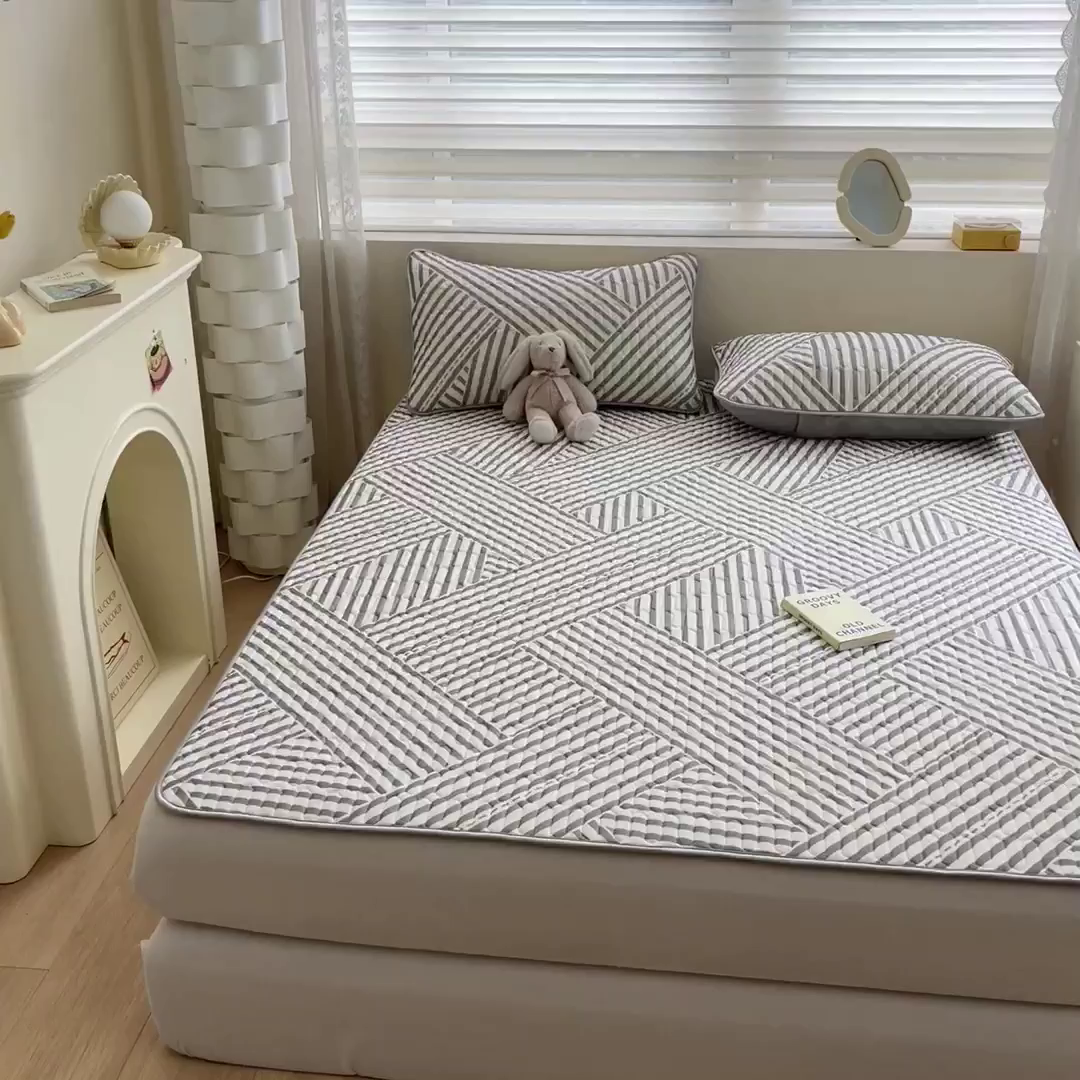 91家纺网 家纺一手货源 找家纺 柒月家居 2026新款小清新乳胶凉席三件套 格调