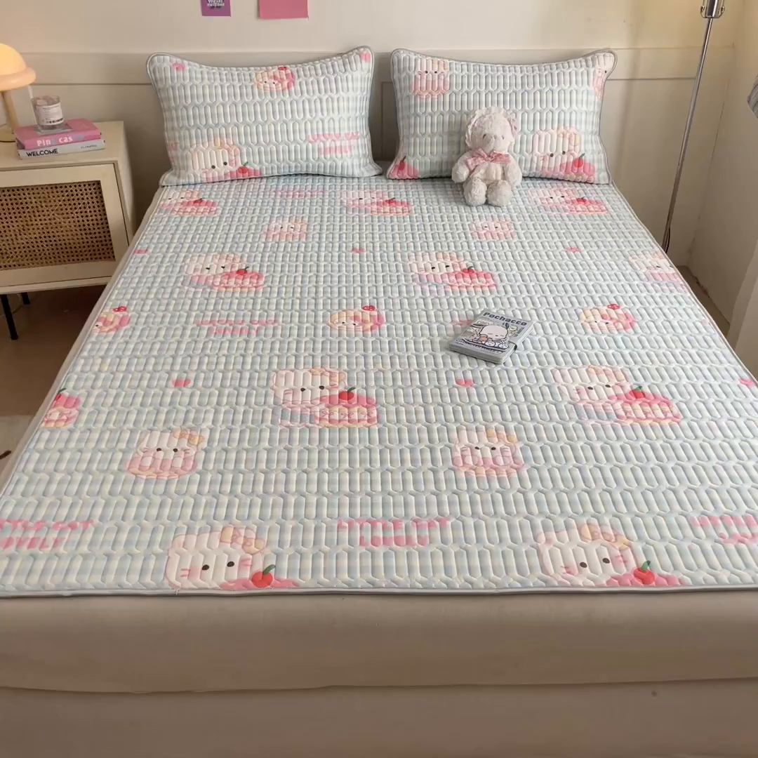 91家纺网 家纺一手货源 找家纺 柒月家居 2026新款小清新乳胶凉席三件套 蓝格甜猫