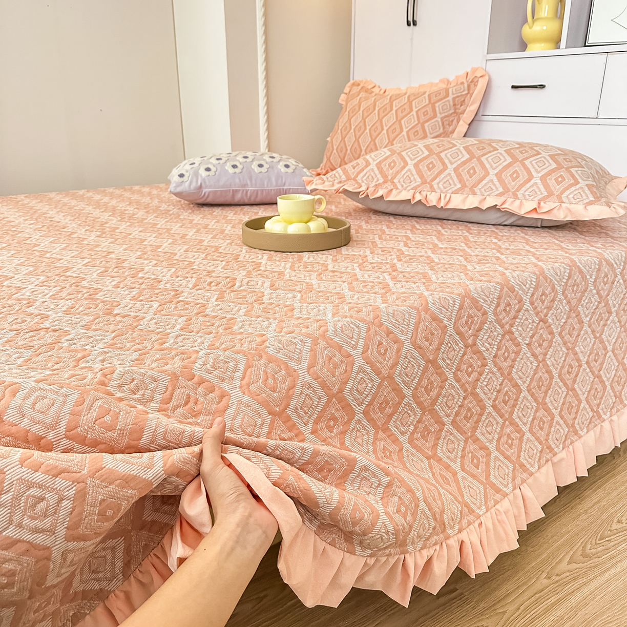 91家纺网 家纺一手货源 找家纺 手艺人家纺 2026新款双层纱夹棉防滑床盖炕盖-第三批 A37