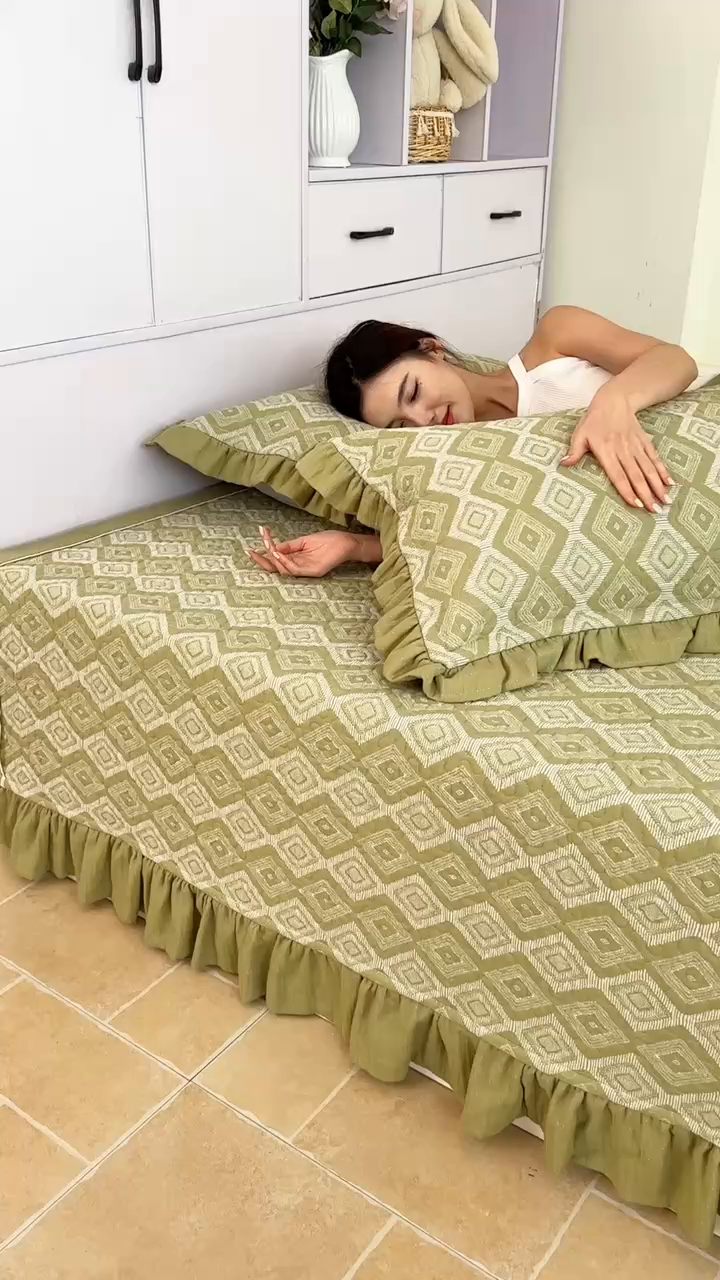 91家纺网 家纺一手货源 找家纺 手艺人家纺 2026新款双层纱夹棉防滑床盖炕盖-第三批 A33