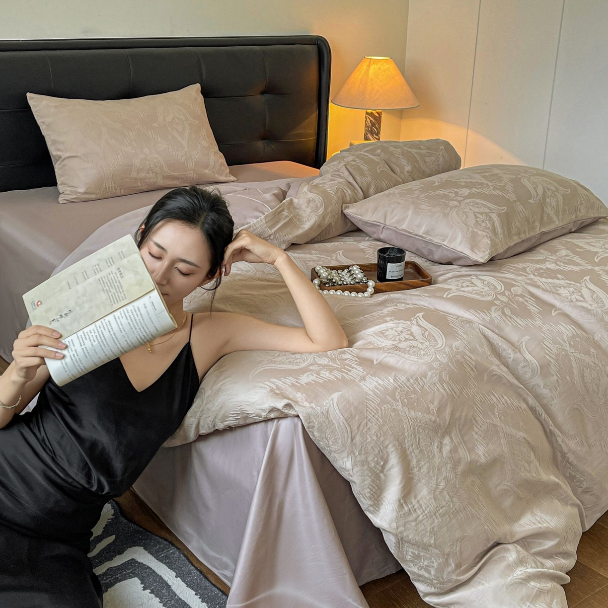 91家纺网 家纺一手货源 找家纺 乐家毛巾被（工厂自产自销） 2026春夏新款全棉60S长绒棉立体厚织提花四件套 缠绕