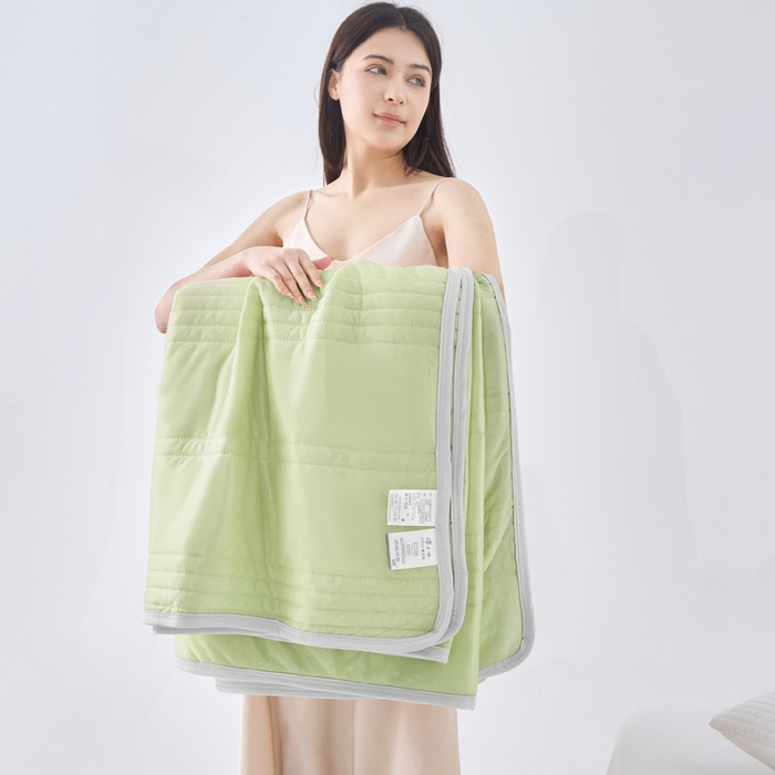 91家纺网 家纺一手货源 找家纺 手艺人家纺 2026新款夏季凉感冰丝爆款夏凉薄款被子空调水洗单人夏天双人宿舍可机洗 条纹果绿