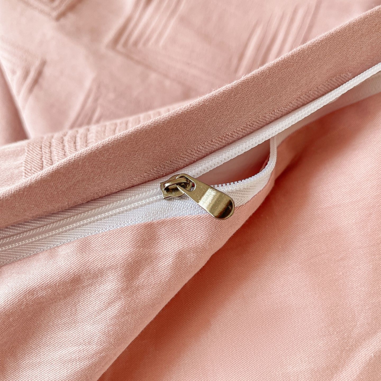 91家纺网 家纺一手货源 找家纺 乐家毛巾被（工厂自产自销） 2026春夏新款全棉60S长绒棉立体厚织提花四件套 叠框