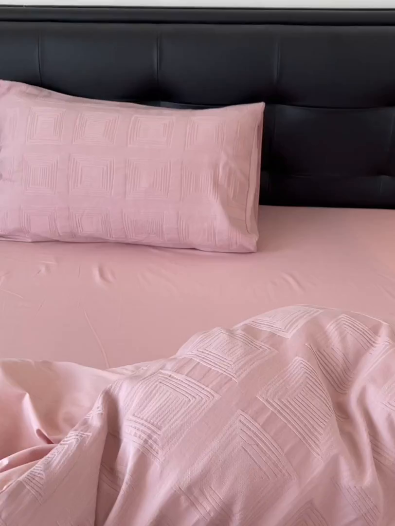 91家纺网 家纺一手货源 找家纺 乐家毛巾被（工厂自产自销） 2026春夏新款全棉60S长绒棉立体厚织提花四件套 叠框