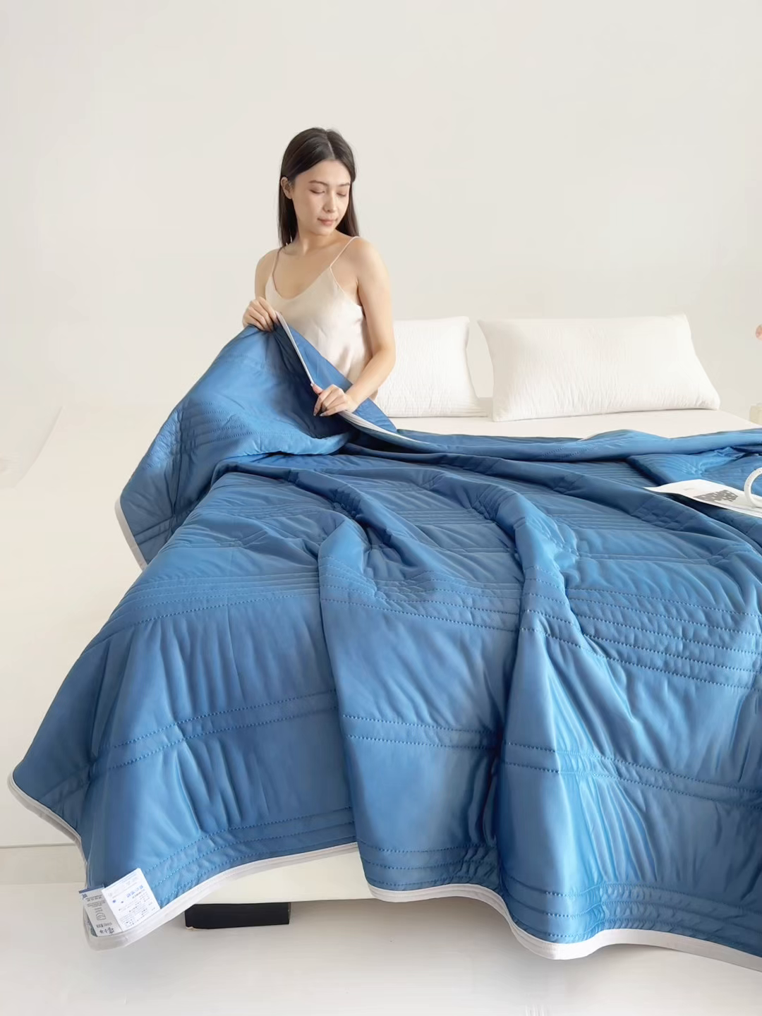 91家纺网 家纺一手货源 找家纺 手艺人家纺 2026新款夏季凉感冰丝爆款夏凉薄款被子空调水洗单人夏天双人宿舍可机洗 条纹湖蓝