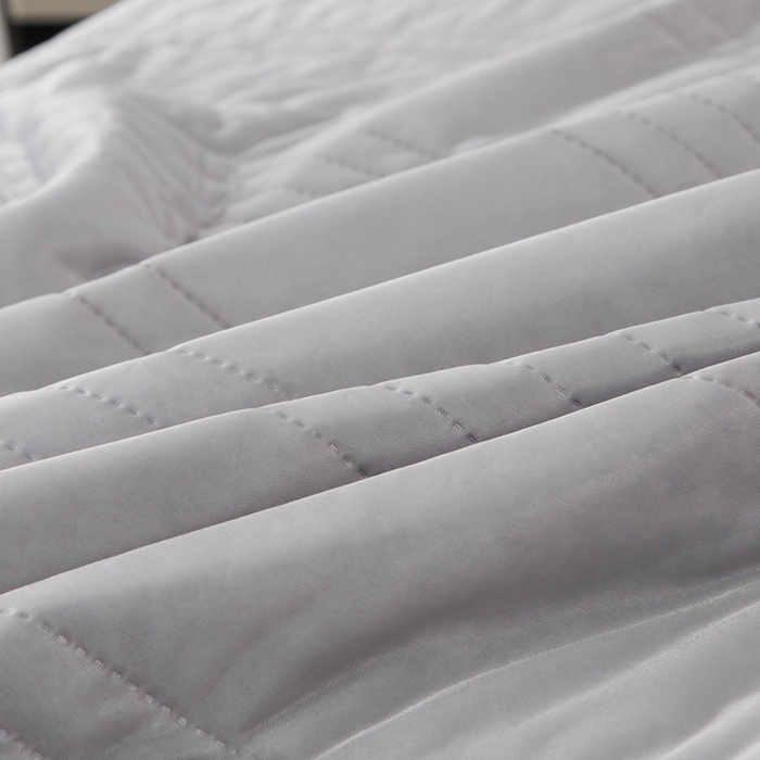 91家纺网 家纺一手货源 找家纺 手艺人家纺 2026新款夏季凉感冰丝爆款夏凉薄款被子空调水洗单人夏天双人宿舍可机洗 条纹灰色