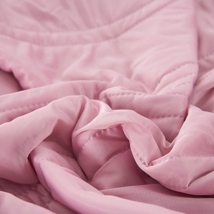 91家纺网 家纺一手货源 找家纺 手艺人家纺 2026新款夏季凉感冰丝爆款夏凉薄款被子空调水洗单人夏天双人宿舍可机洗 条纹粉色