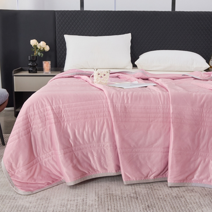 91家纺网 家纺一手货源 找家纺 手艺人家纺 2026新款夏季凉感冰丝爆款夏凉薄款被子空调水洗单人夏天双人宿舍可机洗 条纹粉色