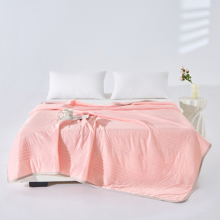 91家纺网 家纺一手货源 找家纺 手艺人家纺 2026新款夏季凉感冰丝爆款夏凉薄款被子空调水洗单人夏天双人宿舍可机洗 条纹玉色