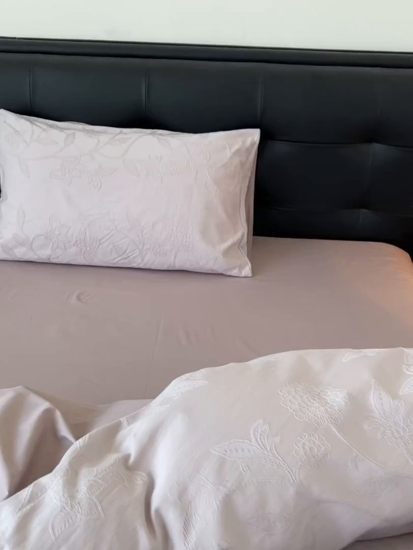 91家纺网 家纺一手货源 找家纺 乐家毛巾被（工厂自产自销） 2026春夏新款全棉60S长绒棉立体厚织提花四件套 浮光掠影