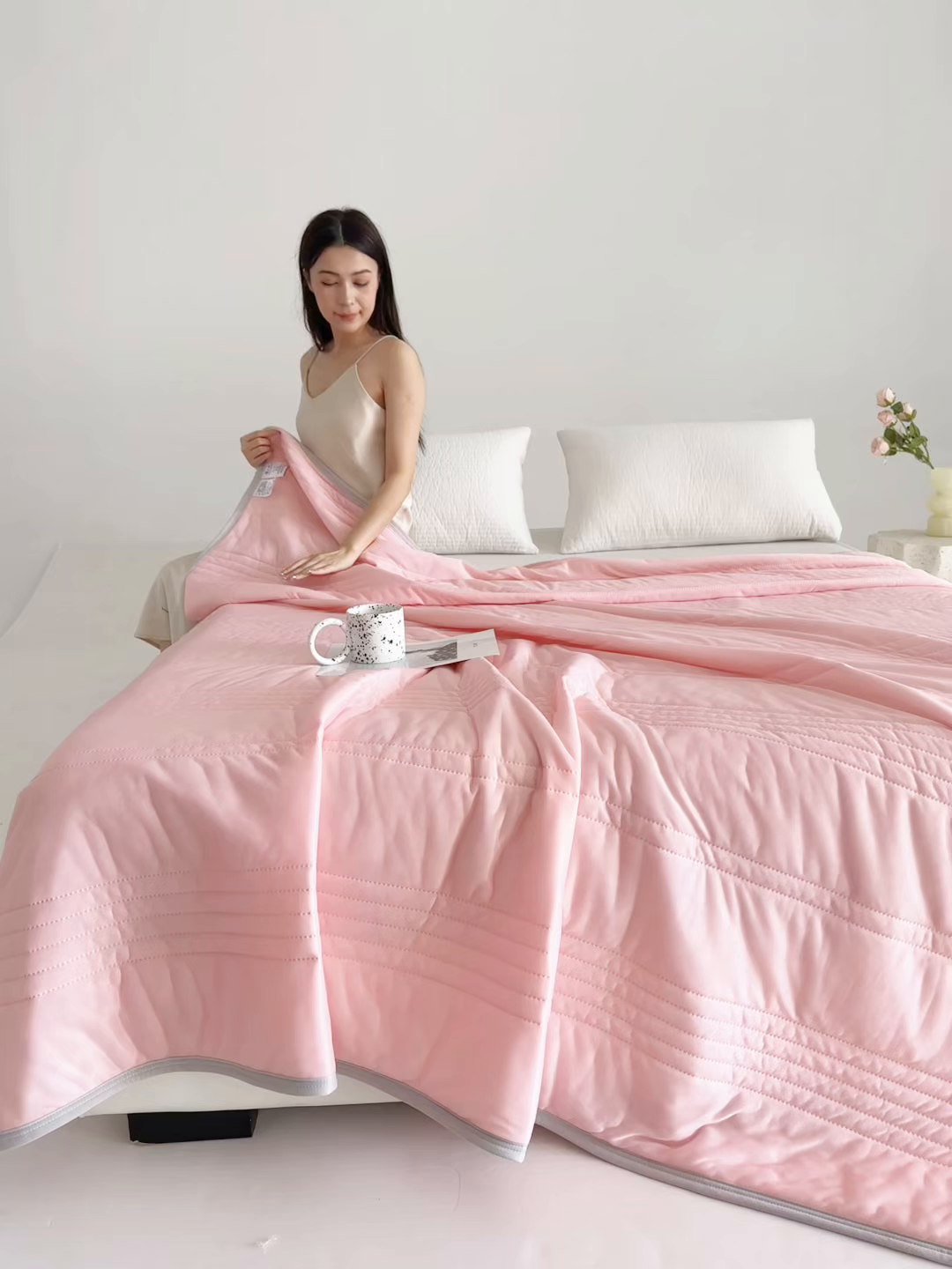 91家纺网 家纺一手货源 找家纺 手艺人家纺 2026新款夏季凉感冰丝爆款夏凉薄款被子空调水洗单人夏天双人宿舍可机洗 条纹玉色