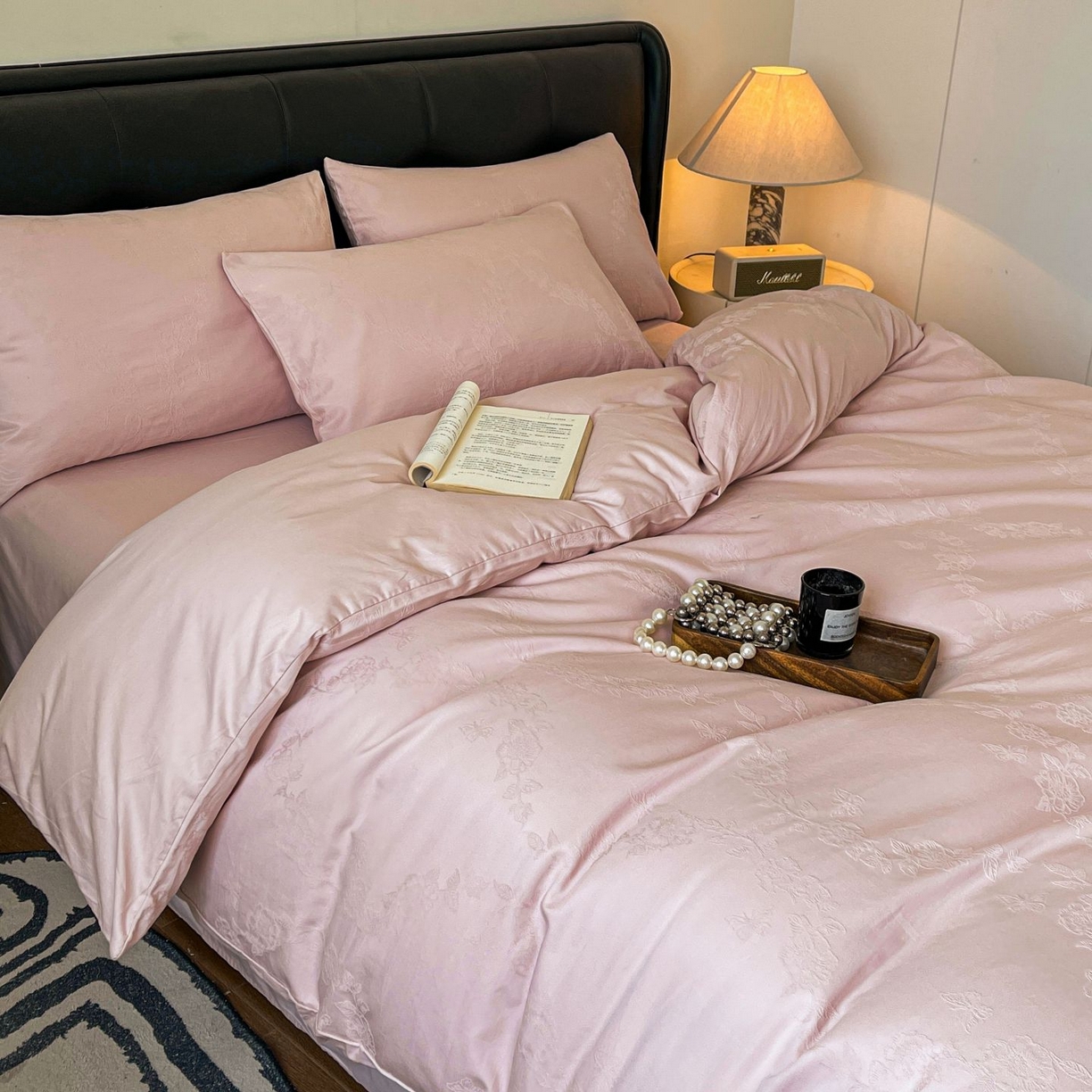 91家纺网 家纺一手货源 找家纺 乐家毛巾被（工厂自产自销） 2026春夏新款全棉60S长绒棉立体厚织提花四件套 花叶蝶影