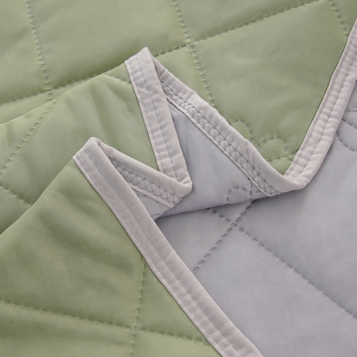 91家纺网 家纺一手货源 找家纺 手艺人家纺 2026新款夏季凉感冰丝爆款夏凉薄款被子空调水洗单人夏天双人宿舍可机洗 方格果绿