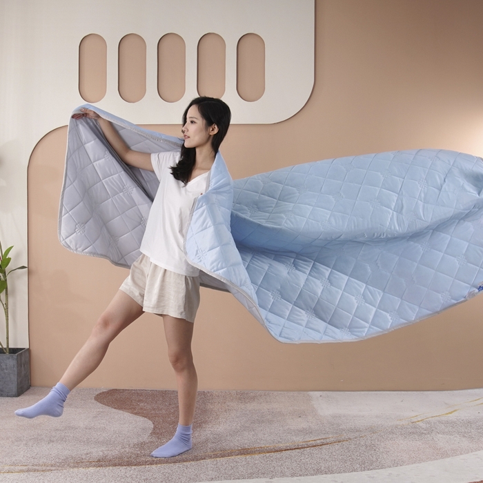 91家纺网 家纺一手货源 找家纺 手艺人家纺 2026新款夏季凉感冰丝爆款夏凉薄款被子空调水洗单人夏天双人宿舍可机洗 方格湖蓝