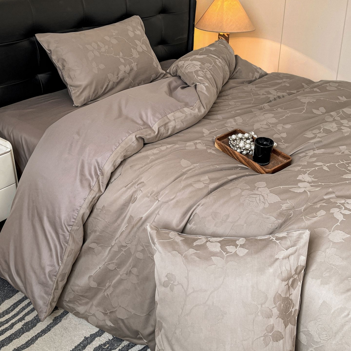 91家纺网 家纺一手货源 找家纺 乐家毛巾被（工厂自产自销） 2026春夏新款全棉60S长绒棉立体厚织提花四件套 露染