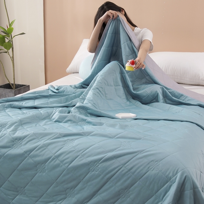 91家纺网 家纺一手货源 找家纺 手艺人家纺 2026新款夏季凉感冰丝爆款夏凉薄款被子空调水洗单人夏天双人宿舍可机洗 方格浅绿