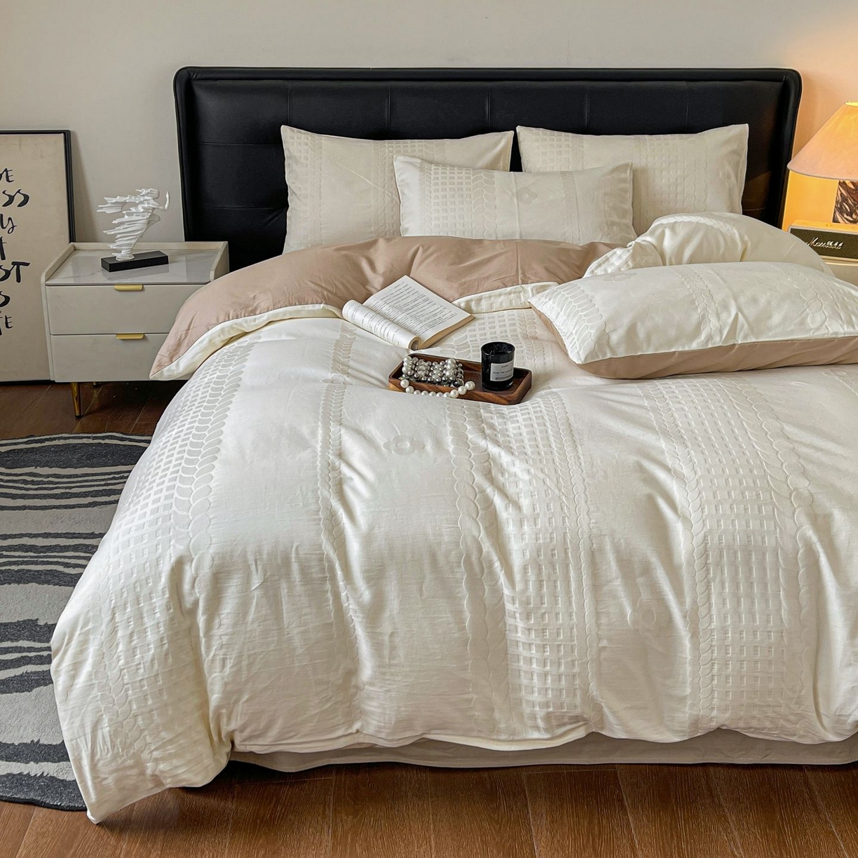 91家纺网 家纺一手货源 找家纺 乐家毛巾被（工厂自产自销） 2026春夏新款全棉60S长绒棉立体厚织提花四件套 落痕