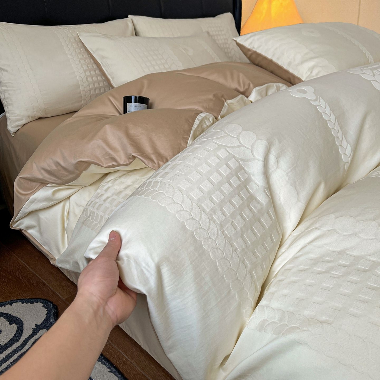 91家纺网 家纺一手货源 找家纺 乐家毛巾被（工厂自产自销） 2026春夏新款全棉60S长绒棉立体厚织提花四件套 落痕