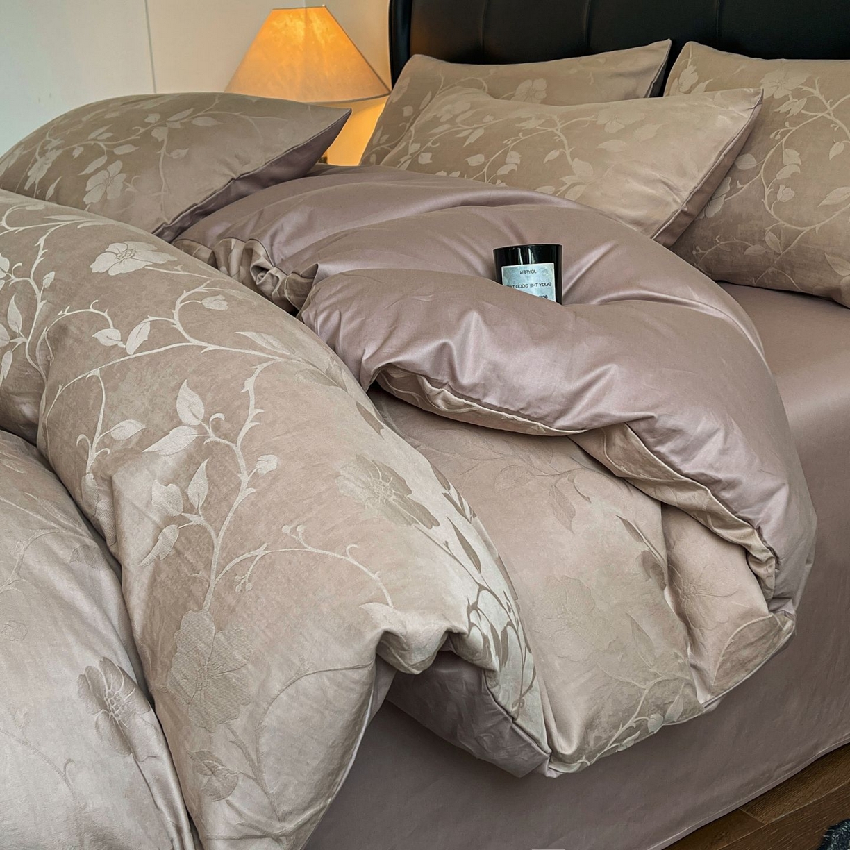 91家纺网 家纺一手货源 找家纺 乐家毛巾被（工厂自产自销） 2026春夏新款全棉60S长绒棉立体厚织提花四件套 蔓延