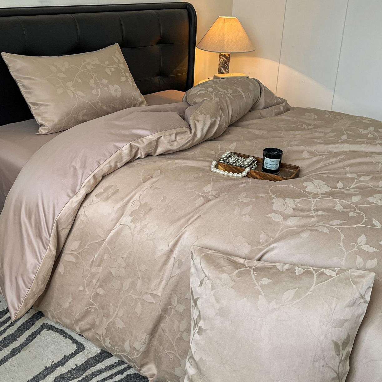 91家纺网 家纺一手货源 找家纺 乐家毛巾被（工厂自产自销） 2026春夏新款全棉60S长绒棉立体厚织提花四件套 蔓延