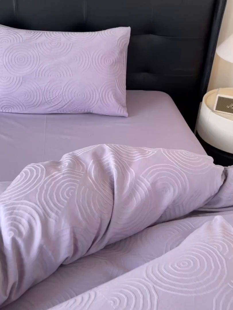 91家纺网 家纺一手货源 找家纺 乐家毛巾被（工厂自产自销） 2026春夏新款全棉60S长绒棉立体厚织提花四件套 眠琴