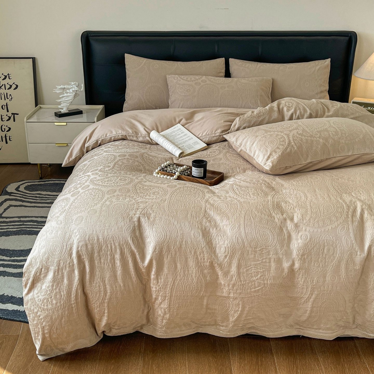 91家纺网 家纺一手货源 找家纺 乐家毛巾被（工厂自产自销） 2026春夏新款全棉60S长绒棉立体厚织提花四件套 浅迹