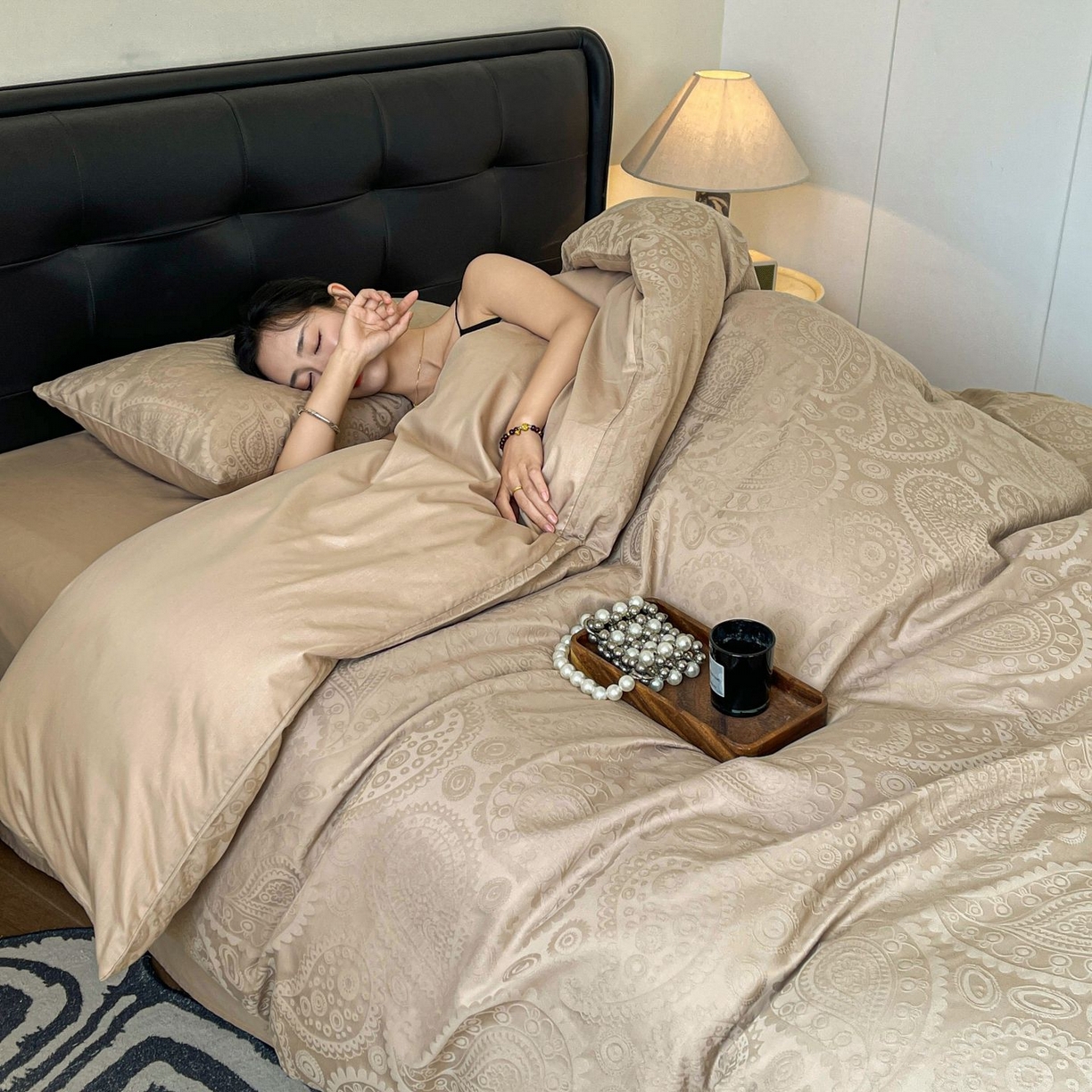 91家纺网 家纺一手货源 找家纺 乐家毛巾被（工厂自产自销） 2026春夏新款全棉60S长绒棉立体厚织提花四件套 浅迹