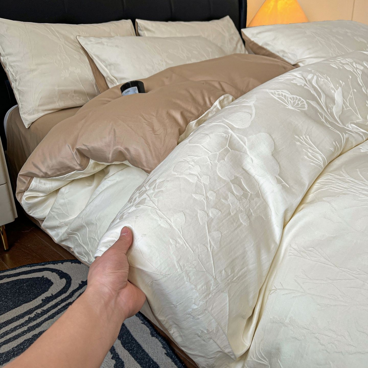 91家纺网 家纺一手货源 找家纺 乐家毛巾被（工厂自产自销） 2026春夏新款全棉60S长绒棉立体厚织提花四件套 素纹